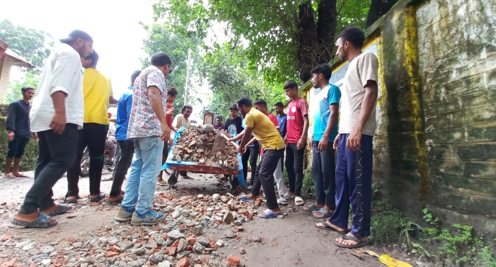 ১০ বছরের দুর্ভোগ ঘোচালেন পঞ্চগড়ের শিক্ষার্থীরা